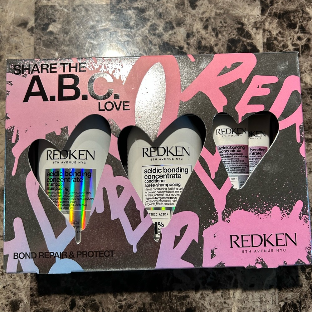 Redken Acidic Bonding Concentrate Hair Treatment Bundle